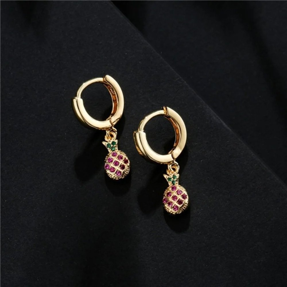Small pineapple micro-inlaid zircon earrings_gold